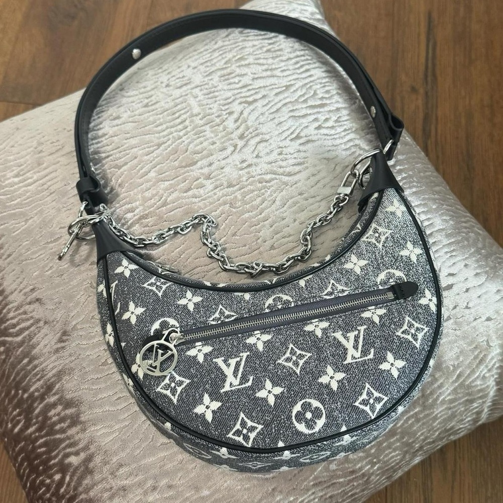 LOUIS VUITTON Monogram Jacquard Denim Loop Black!